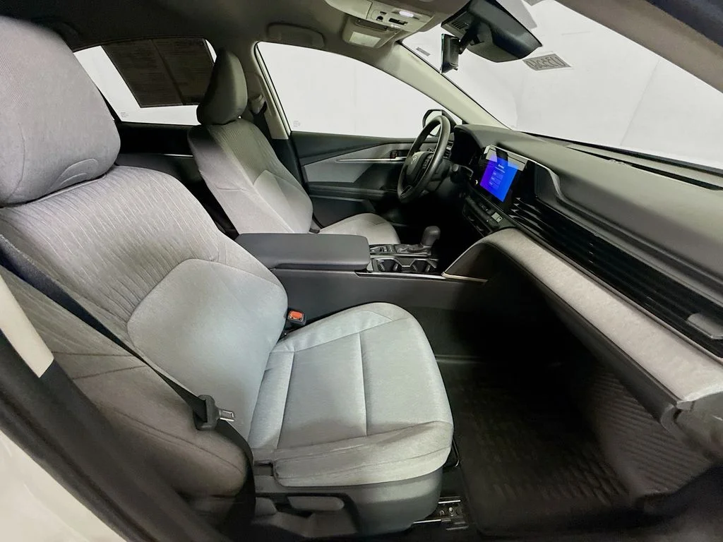 2026 Toyota Camry LE - Photo 23