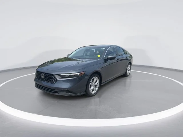 Used 2023  Honda LX image 4