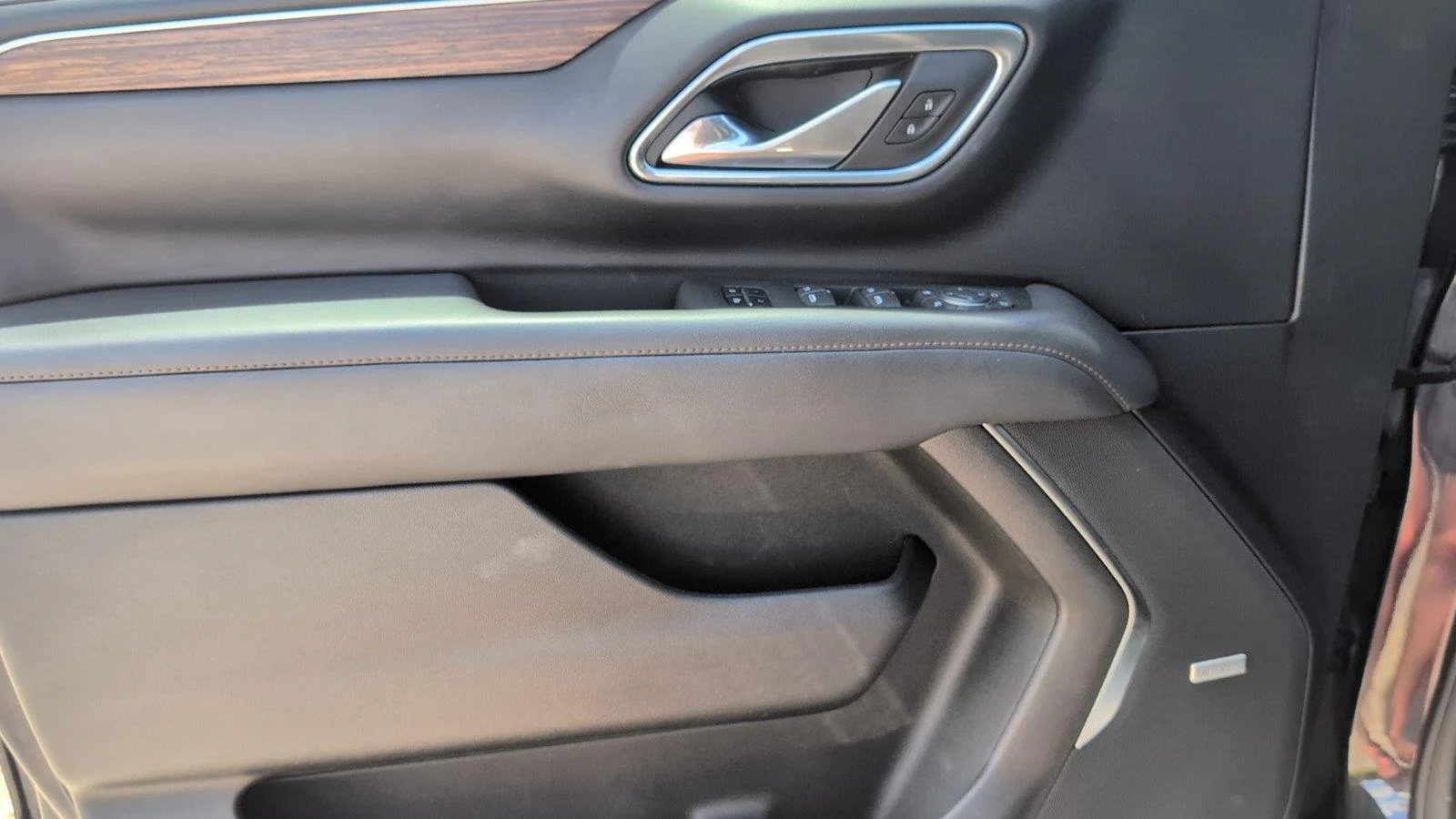 Used 2023 Dark Ash Metallic Chevrolet High Country image 20