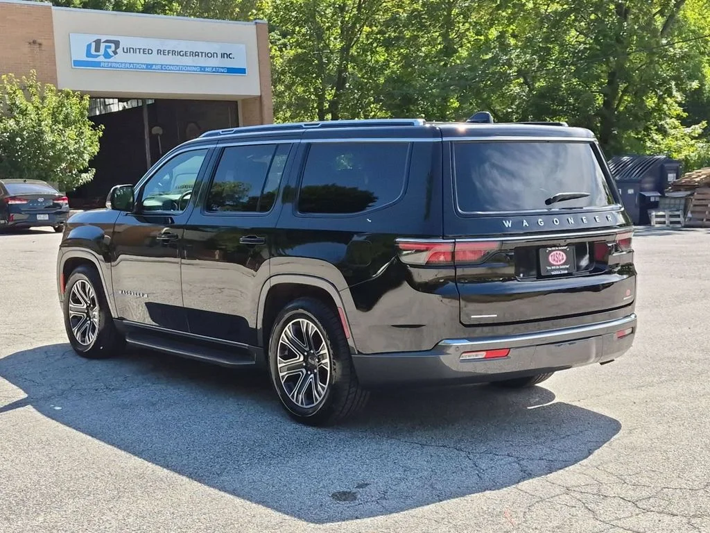 Used 2022 Black Jeep Series III image 10