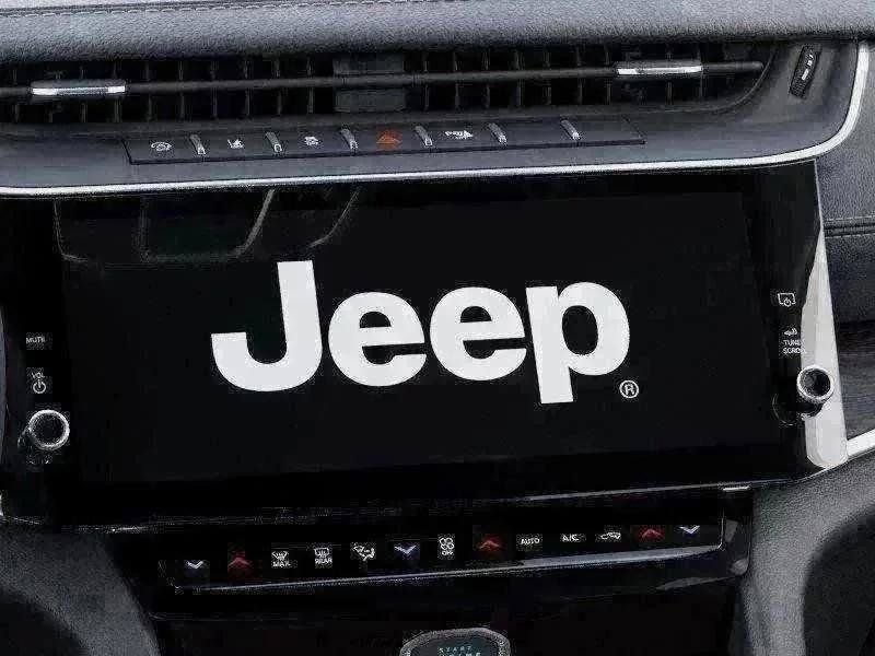 New 2026 Baltic Gray Metallic Clear-Coat Exterior Paint Jeep Limited image 55