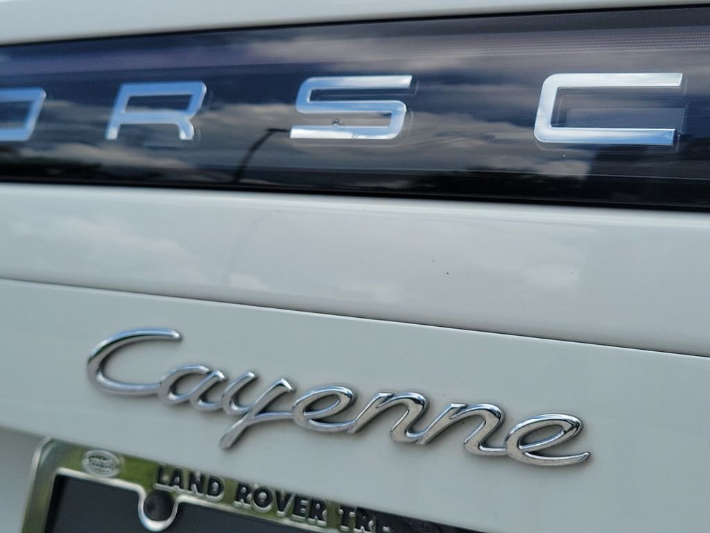Used 2022 White Porsche Base image 10
