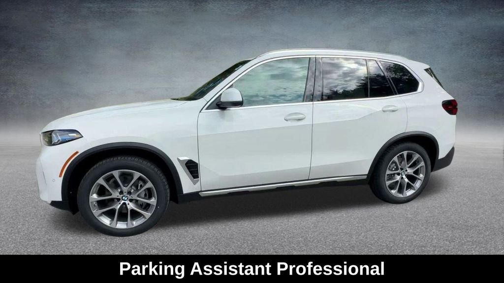 Used 2024 White BMW xDrive40i image 12