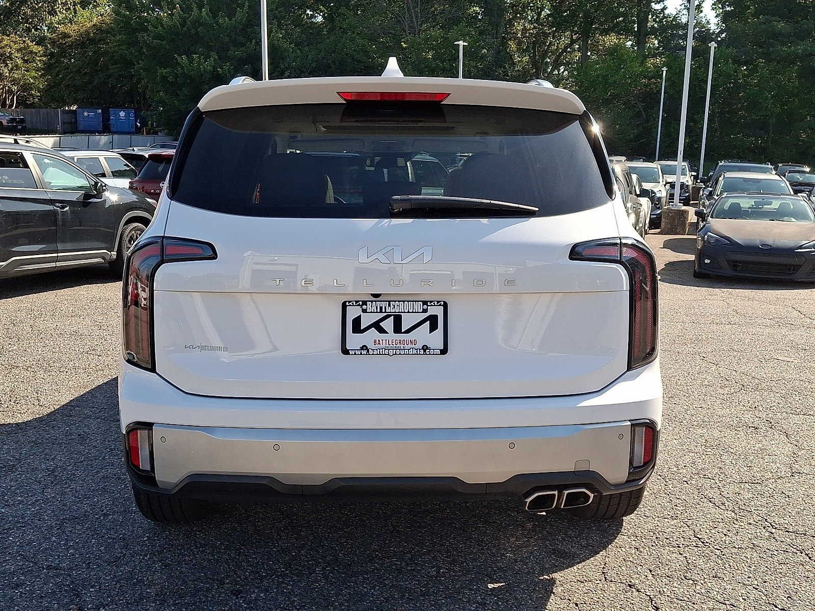 Used 2024 Glacial White Pearl Kia EX image 5