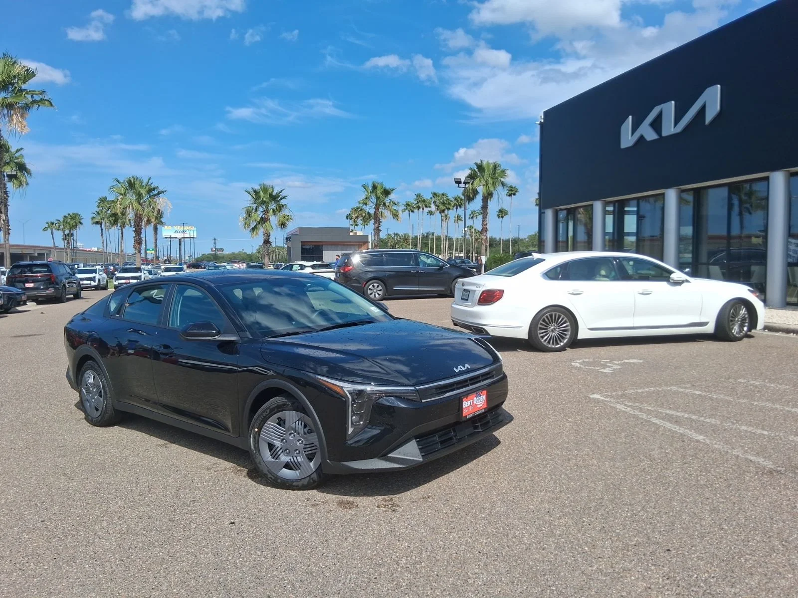 2026 Kia K4 LX AT's photo