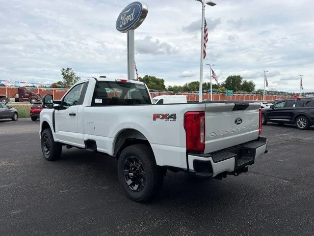 New 2027 Oxford White Ford XL image 5
