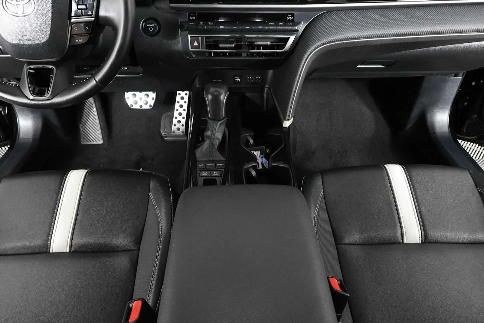 Used 2025 Midnight Black Metallic Toyota SE image 14