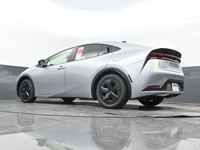 2026 Toyota Prius LE - Photo 23