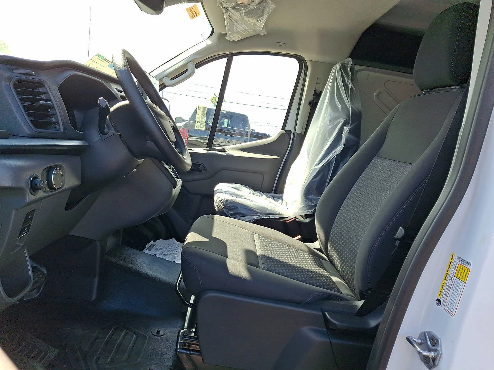 New 2026 Oxford White Ford Cargo Van image 10