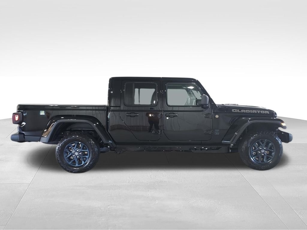 New 2026 Black Clear-Coat Exterior Paint Jeep 85th Anniversary Edition image 9