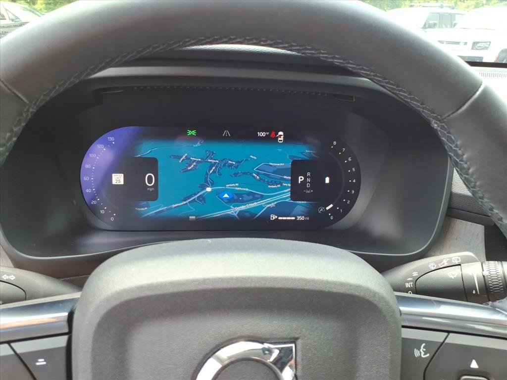 Certified Used 2025 Sage Green Metallic Volvo Ultra Dark Theme image 18