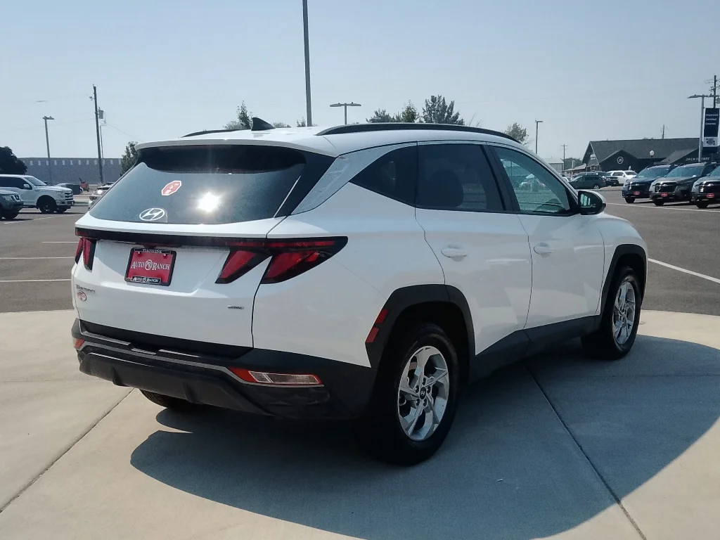 Used 2024 White Pearl Hyundai SEL image 3