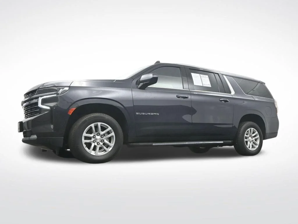 2023 Chevrolet Suburban LT - Photo 32