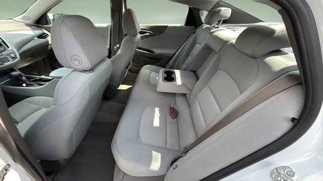 Used 2025 Summit White Chevrolet 1LT image 19
