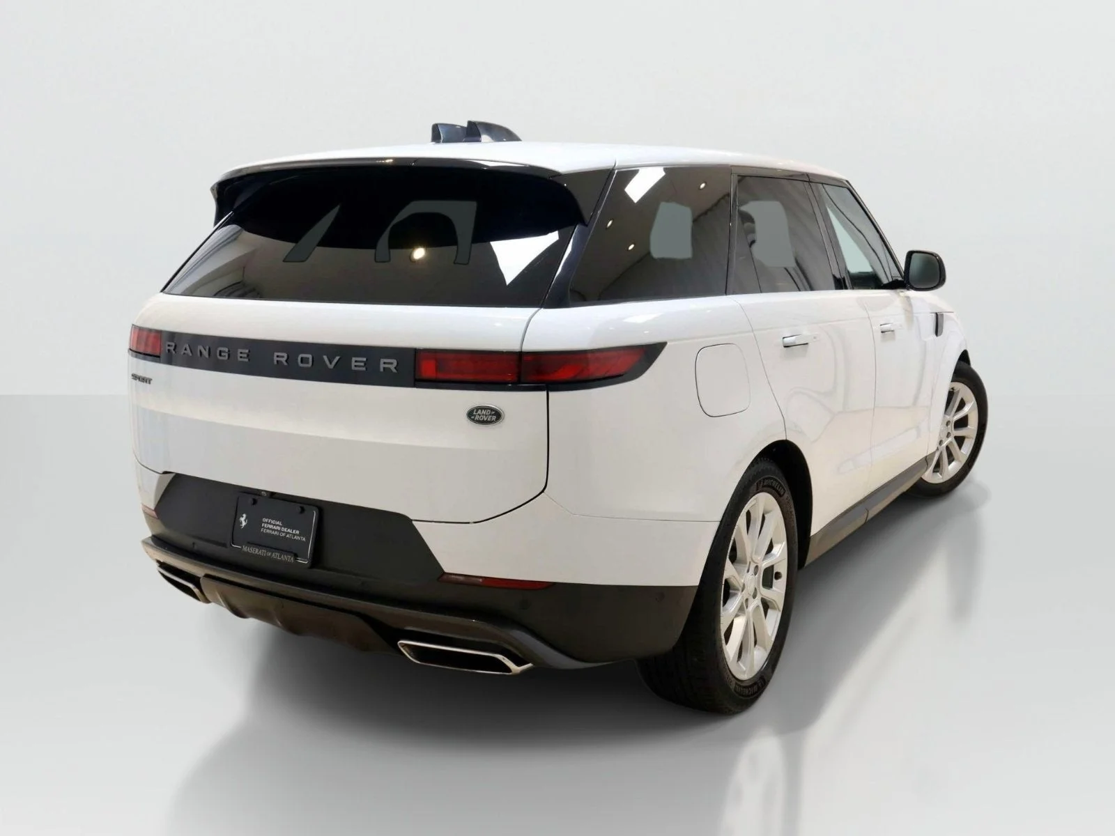Used 2023 Fuji White Land Rover SE image 5