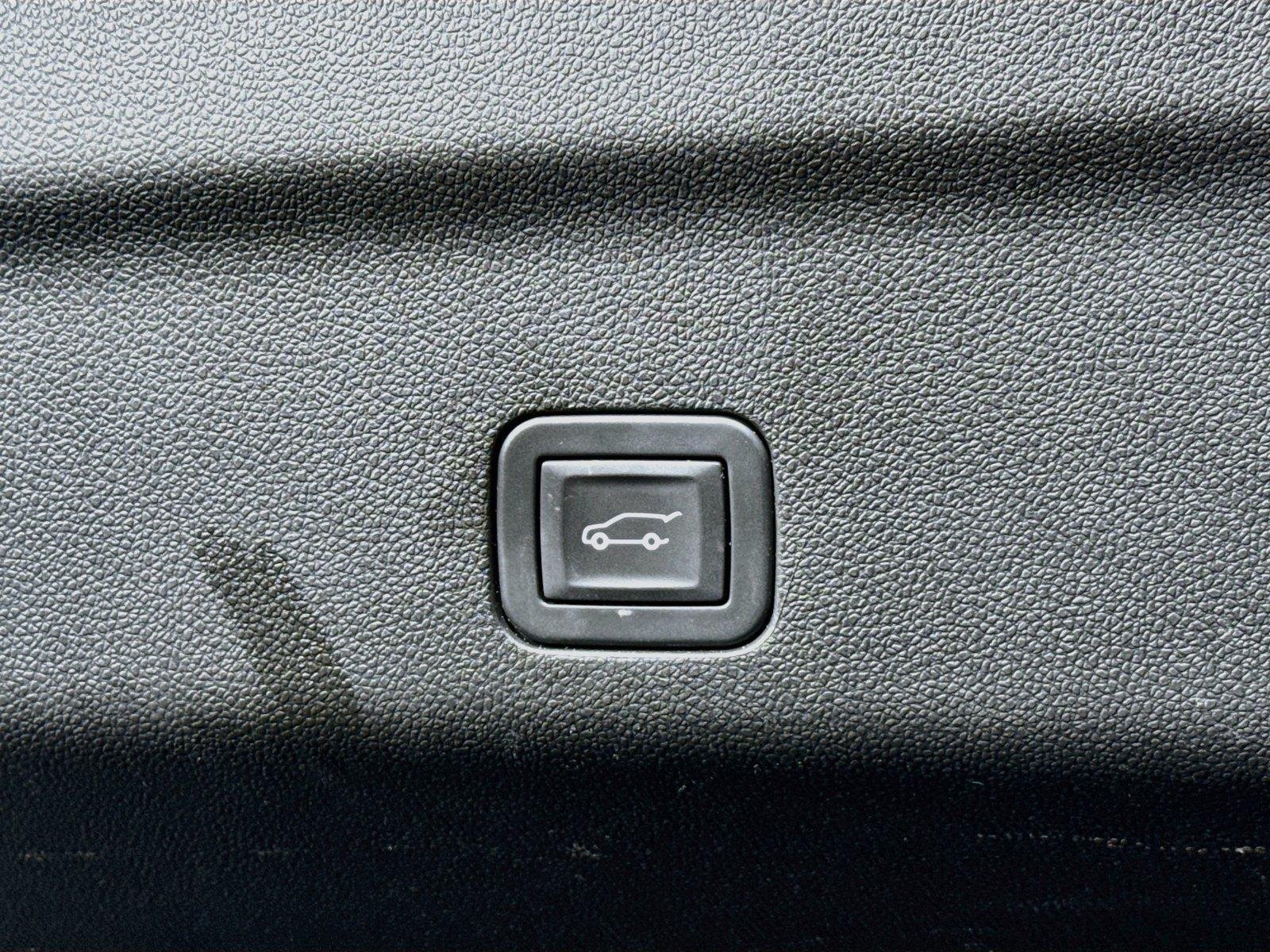 Used 2025 Black Chevrolet LT image 40