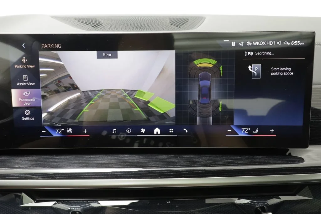 New 2027 BLACK SAPPHIRE BMW xDrive40i image 12