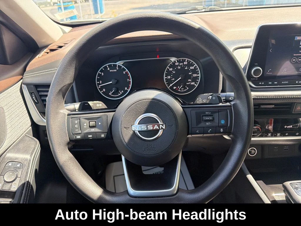 Used 2023 Silver Nissan SV image 18