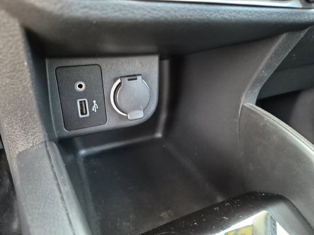 Used 2021 Gray Nissan S image 35