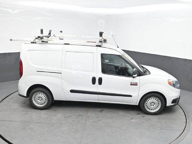 Used 2022 White Ram Base image 30