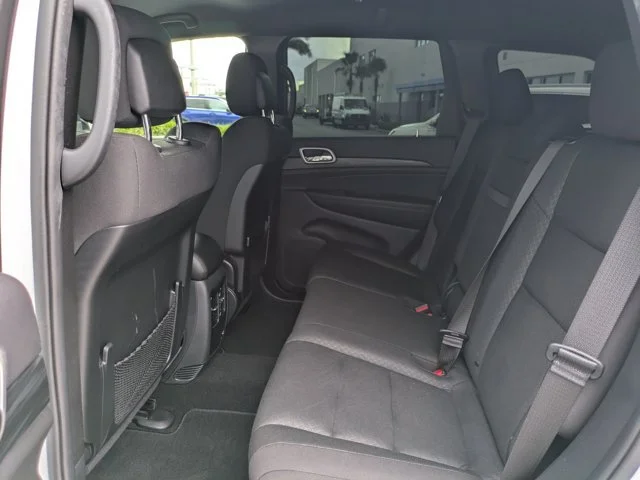 Used 2020 Bright White Clearcoat Jeep Laredo image 13