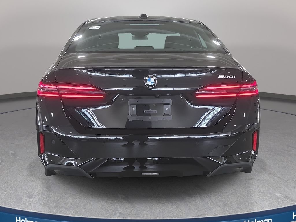 Used 2027 Black Sapphire Metallic BMW 530i image 7