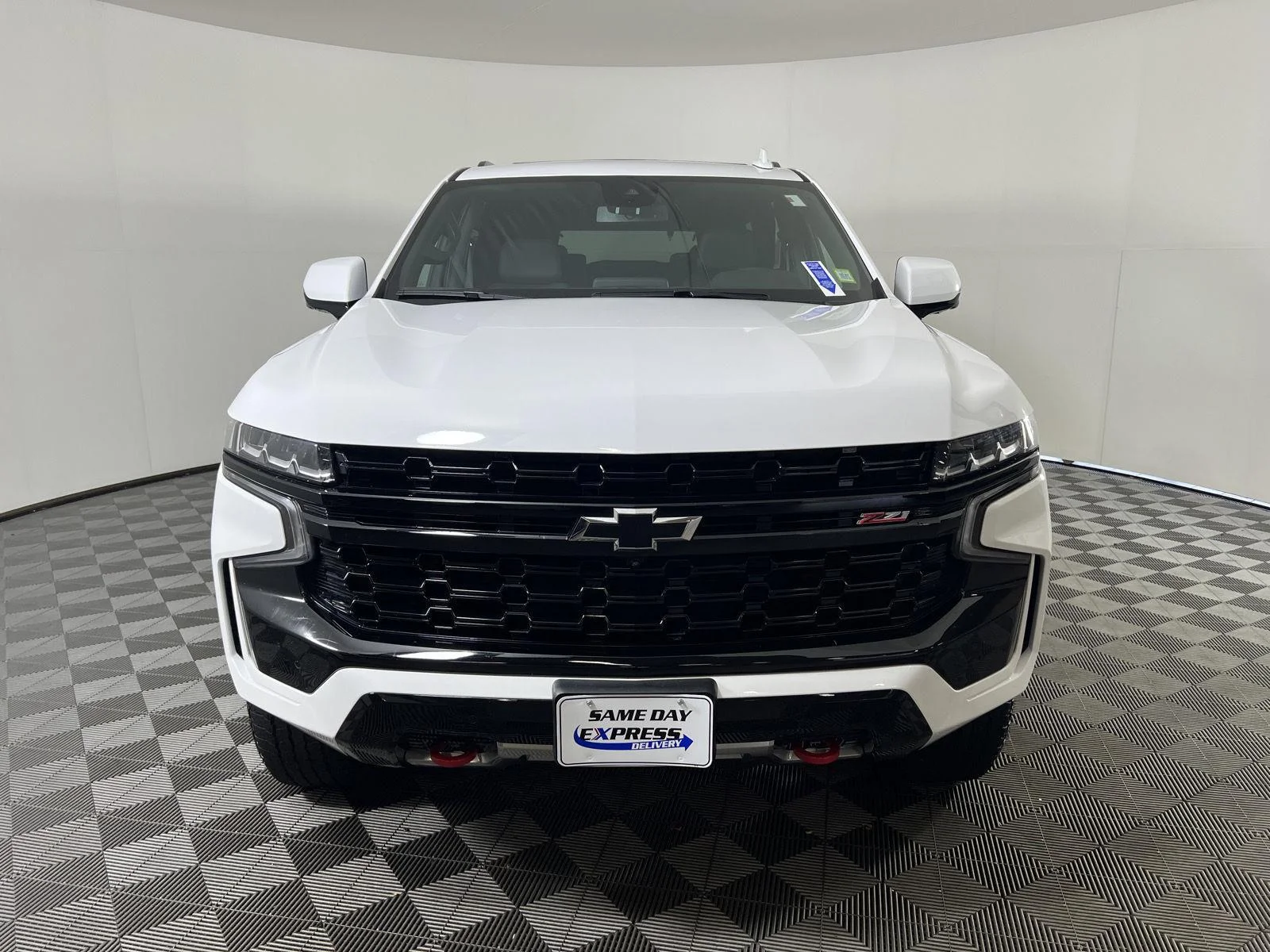 Used 2024 Summit White Chevrolet Z71 image 34