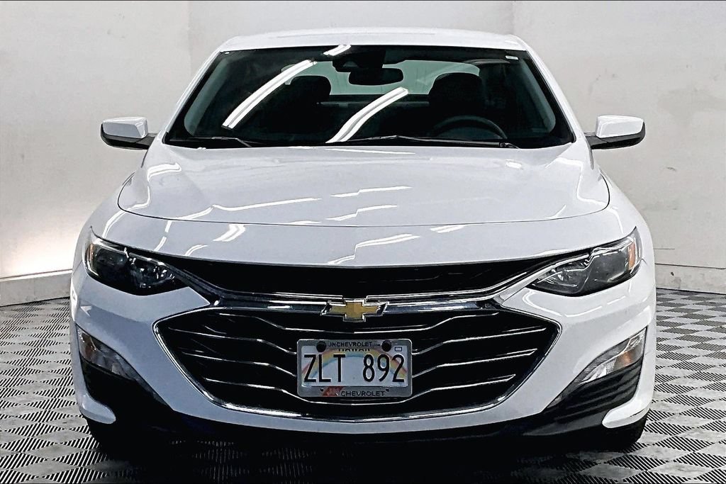 Used 2024 Summit White Chevrolet 1LT image 2