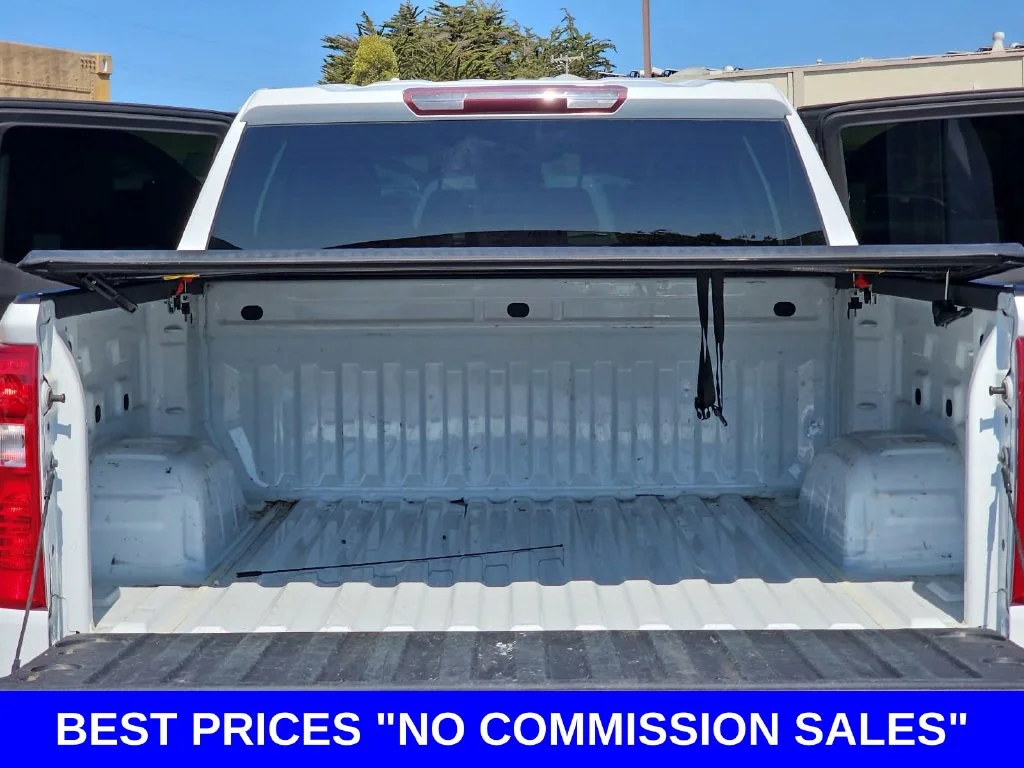 Used 2019 White Chevrolet LT image 12