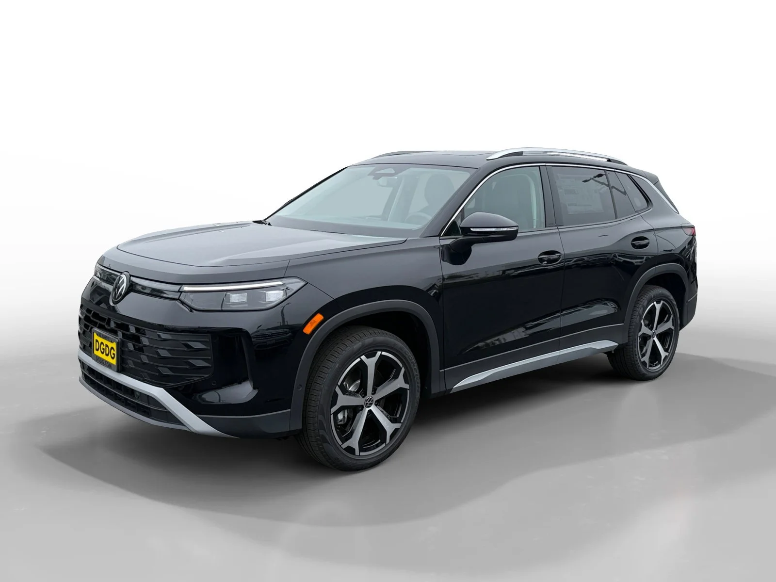 2026 Volkswagen Tiguan 2.0T SE 4Motion's photo