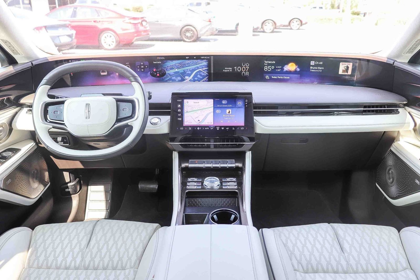 Used 2024 White Platinum Clearcoat Metallic Lincoln Black Label image 12