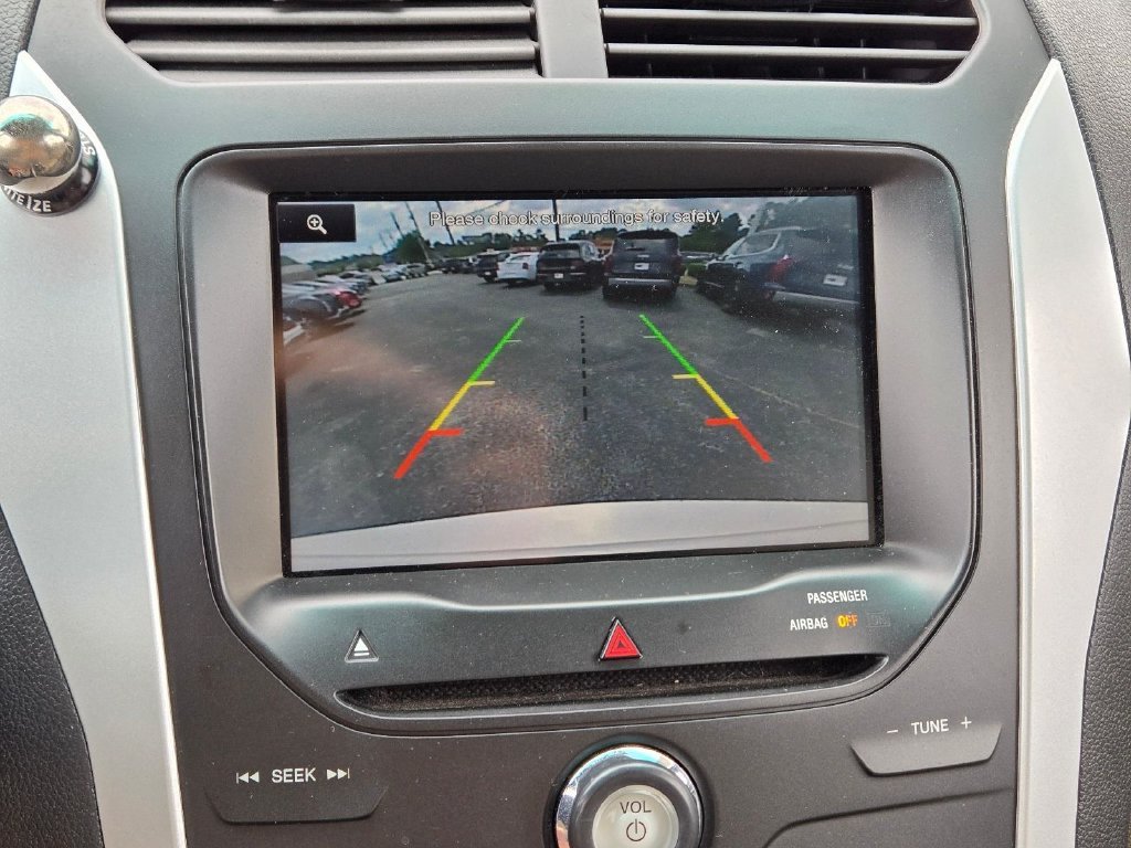 Used 2015 White Ford XLT image 26