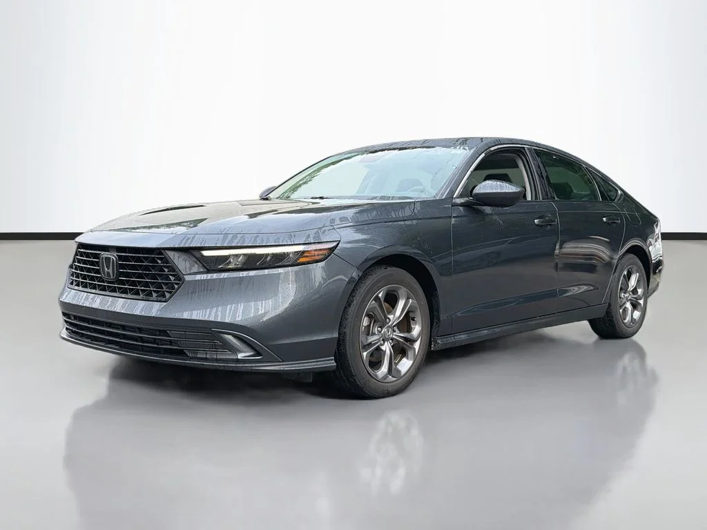 Used 2023  Honda EX image 2