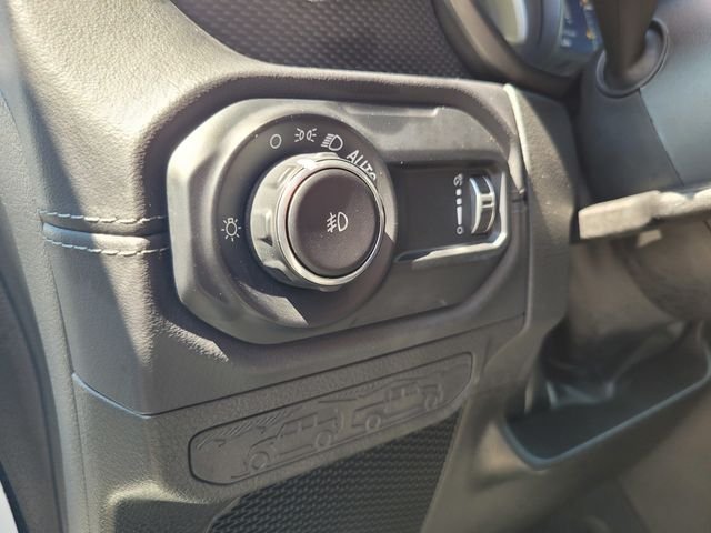 Used 2025 White Jeep Rubicon image 19