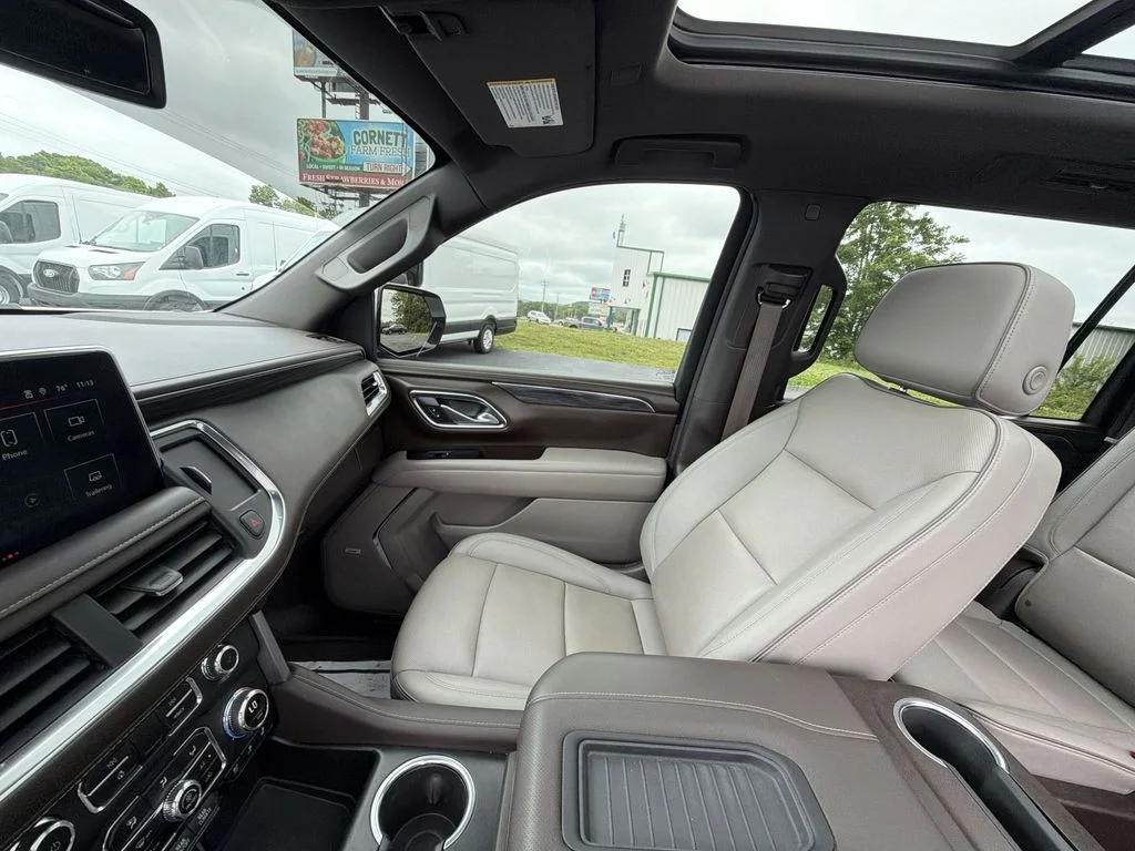 Certified Used 2023 White GMC SLT image 13