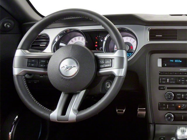 Used 2010 Brilliant Silver Metallic Ford GT Premium image 6