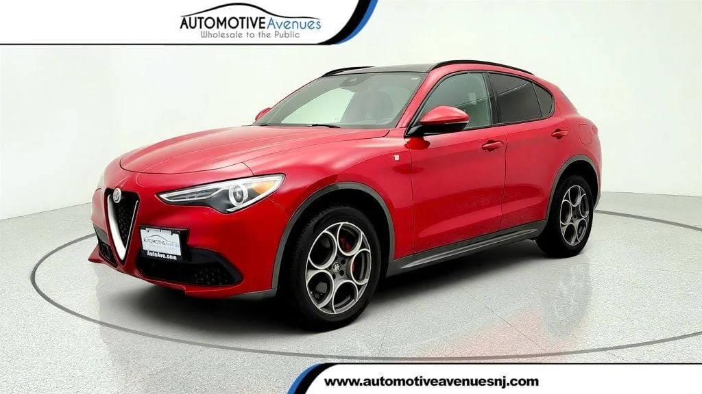 2022 Alfa Romeo Stelvio Ti AWD's photo