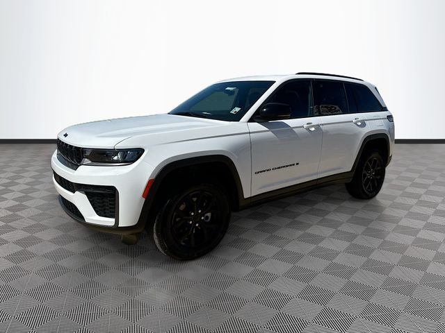 New 2026 White Jeep Altitude image 3
