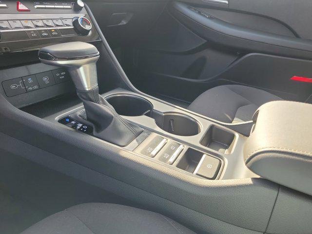 2025 Hyundai Sonata SE - Photo 29
