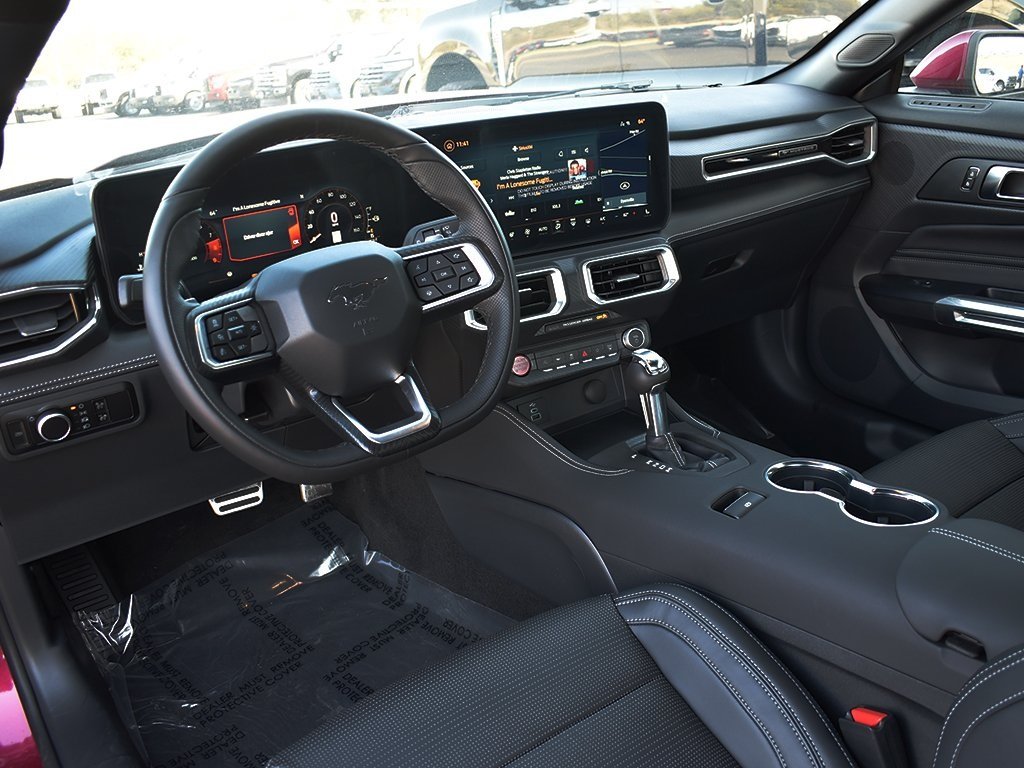 2025 Ford Mustang GT Premium photo 4