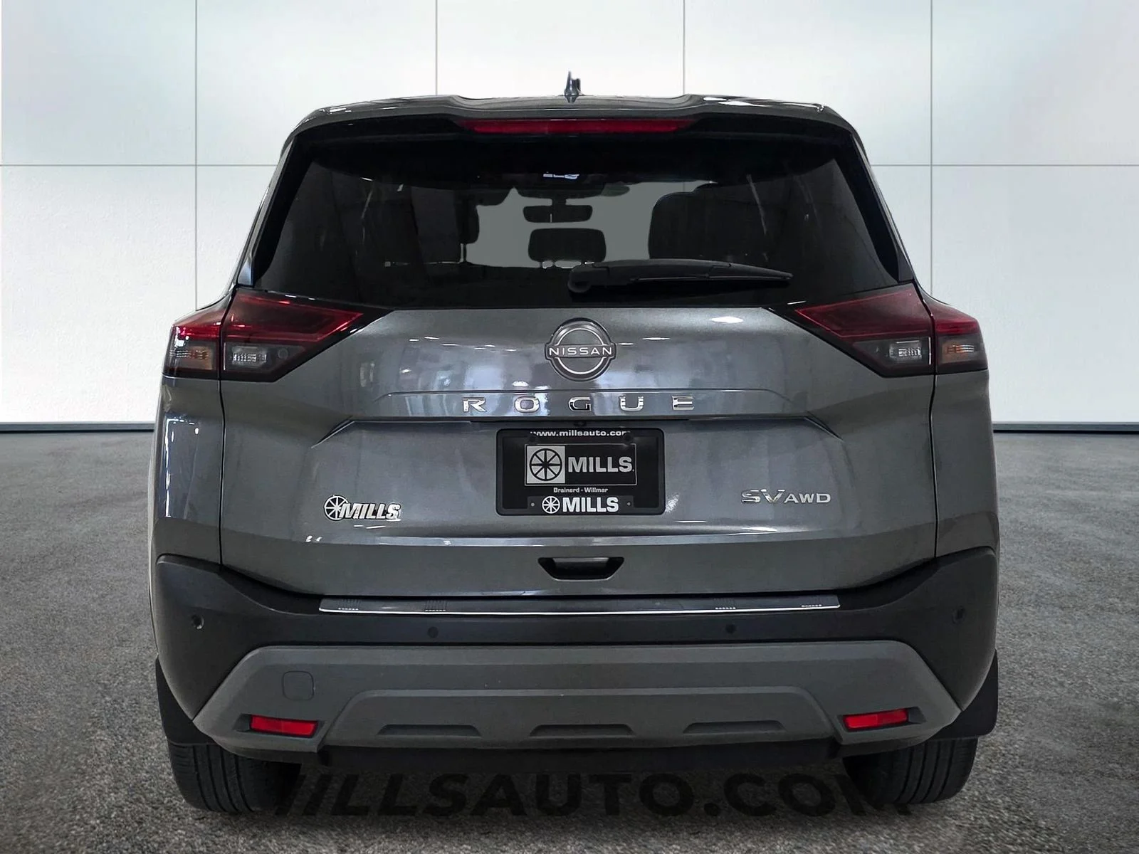 Used 2023 Gray Nissan SV image 6