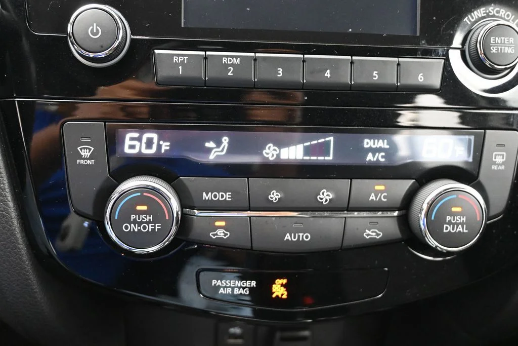 Used 2017 Gray Nissan SV image 18