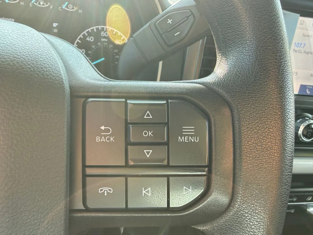 Used 2023 Blue Ford XLT image 17