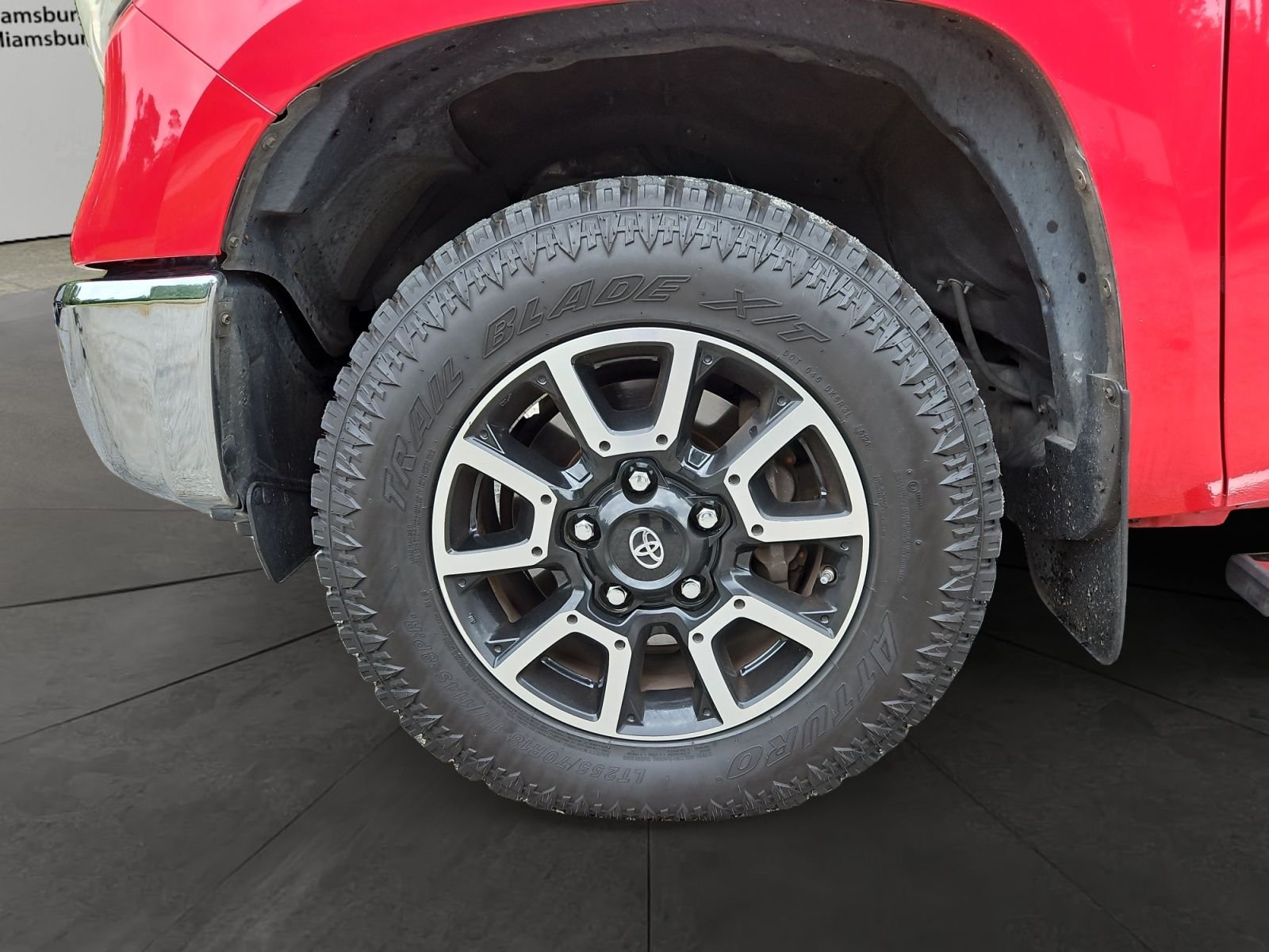 Used 2014 Red Toyota SR5 image 14