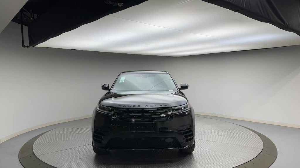 Used 2024 Santorini Black Metallic Land Rover Dynamic SE image 3