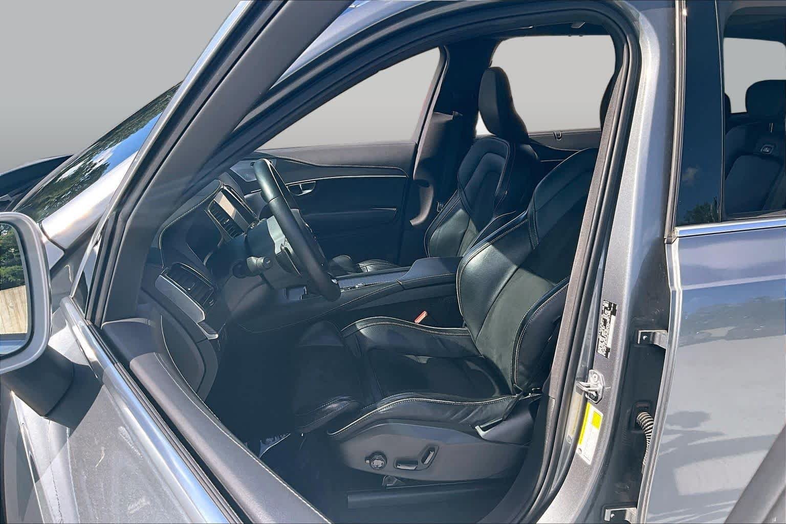 Used 2019 Osmium Grey Metallic Volvo R-Design image 8