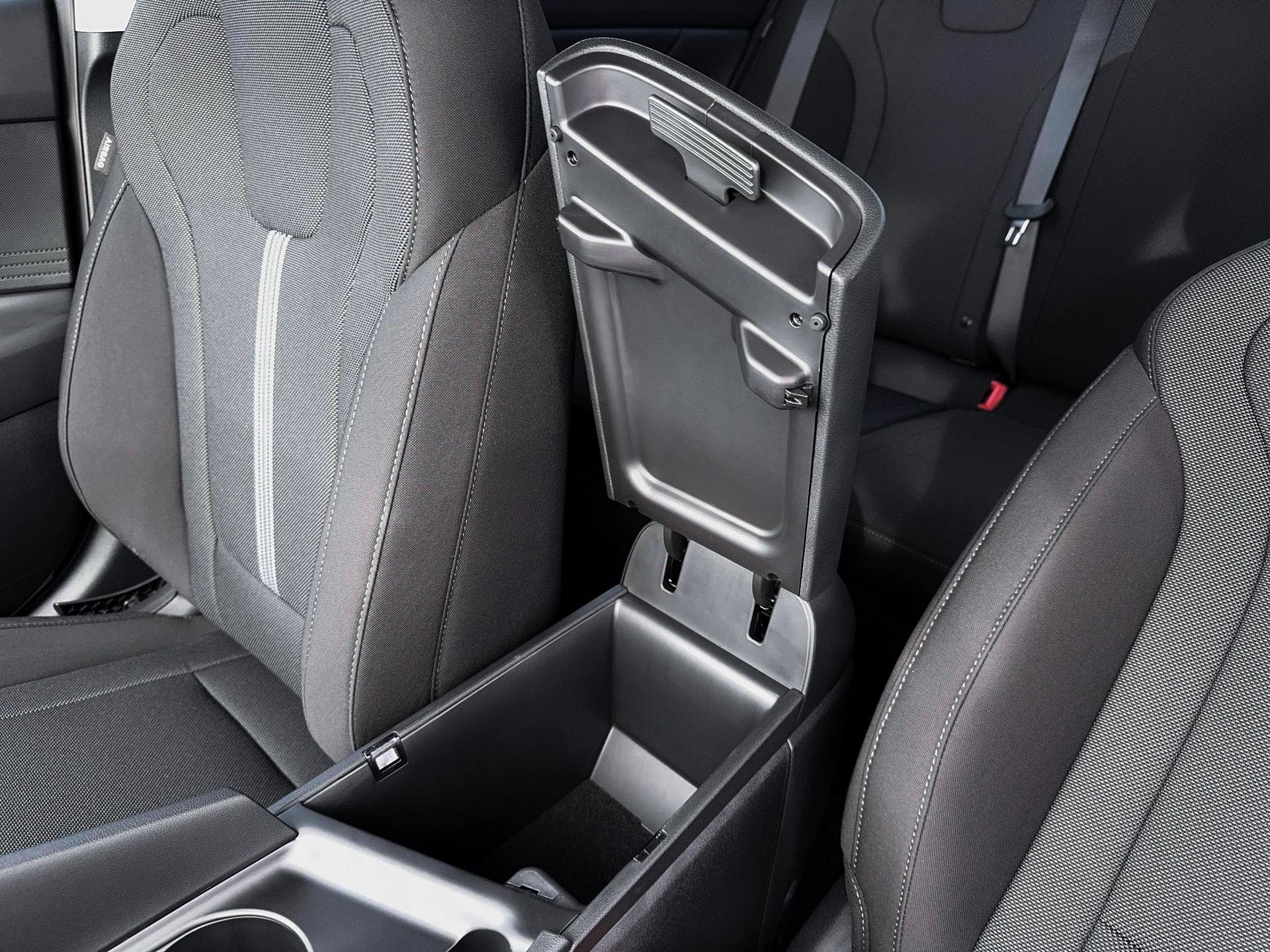 New 2026 Abyss Black Hyundai SE image 18