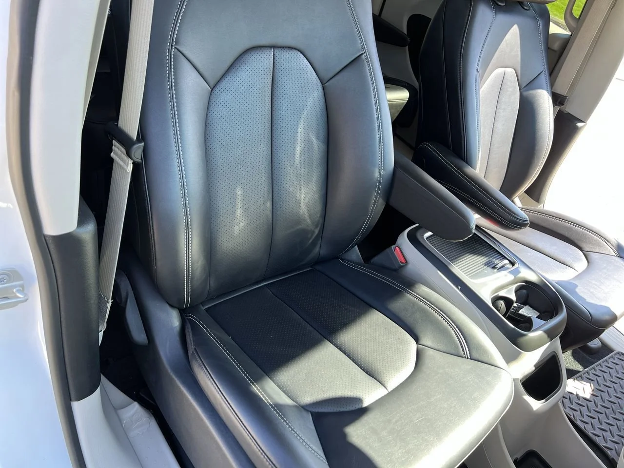 2024 Chrysler Pacifica Touring L - Photo 28