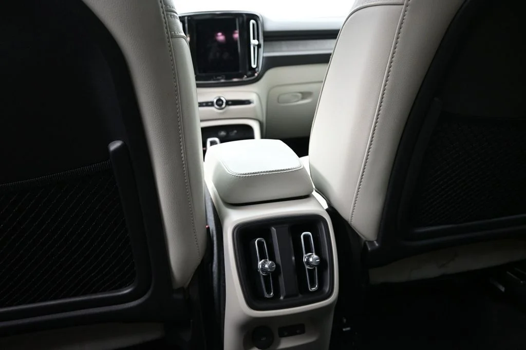 Certified Used 2024 Cloud Blue Volvo Ultimate image 21