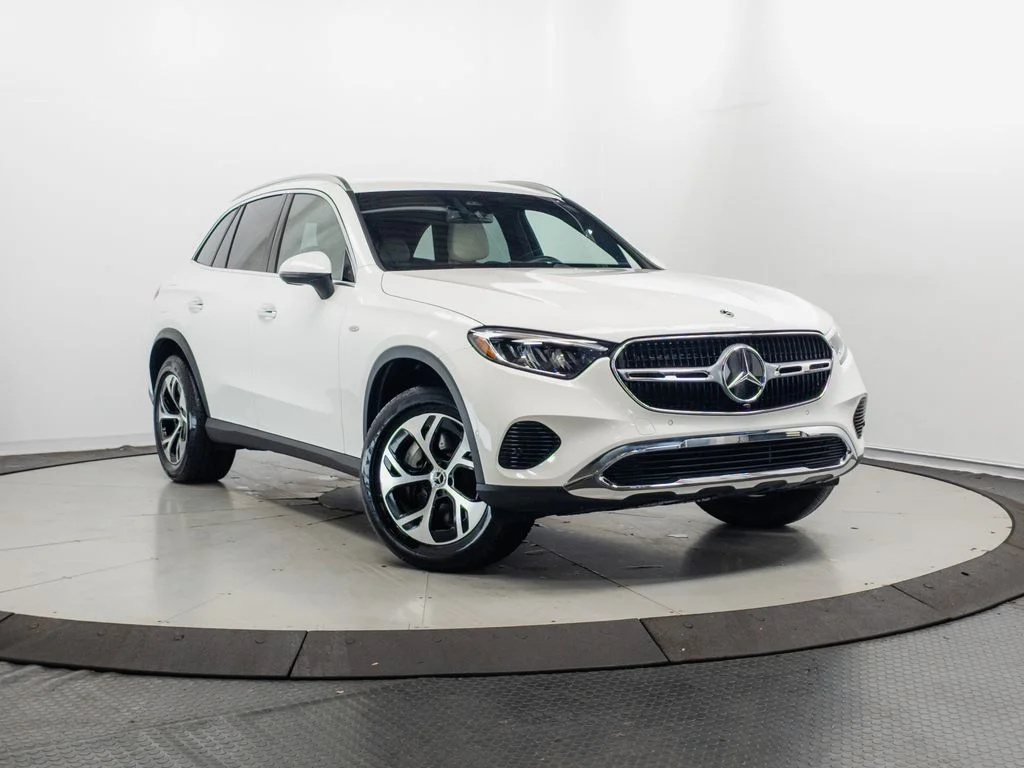2025 Mercedes-Benz GLC